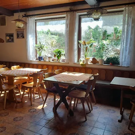 Hubertushoehe 3*